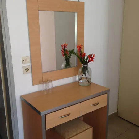 Zefyros فندق Rhodes City