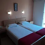 Zefyros Hotel