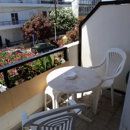 泽费罗斯酒店 * Rhodes City