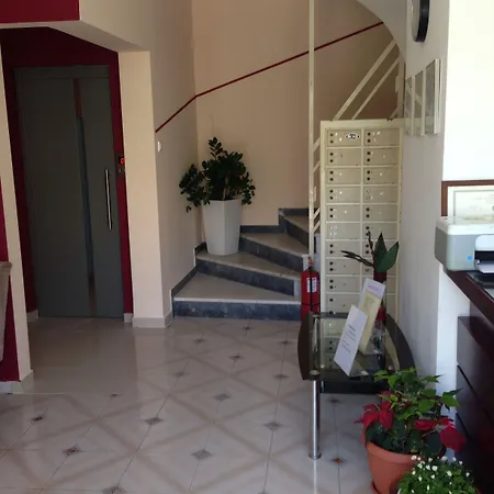 Zefyros * עיר רודוס